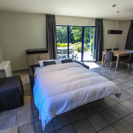 Maisons De Azur En Ardenne Resort