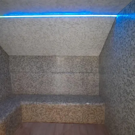 Maisons De Azur En Ardenne Resort 3*