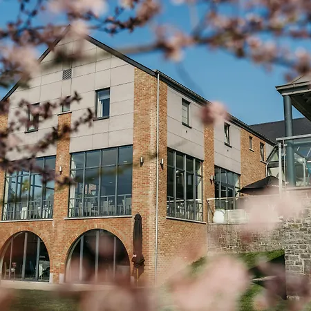 Maisons De Azur En Ardenne Resort 3*