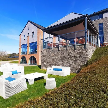 Maisons De Azur En Ardenne Resort 3*